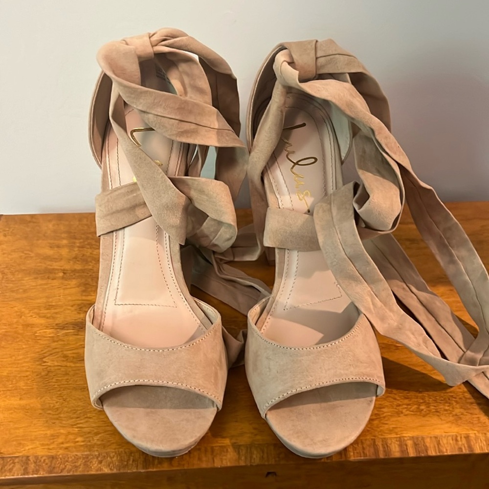 Lulus Dorian Bow Heels